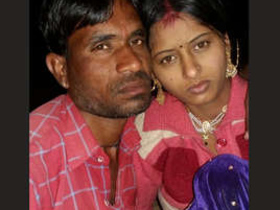 Desi wife gets paid to have sex with a man in a village