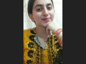 Pakistani girl's stunning performance in a full-length video