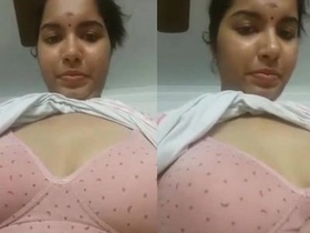 Tamil girl's nude video for her boyfriend is a steamy treat