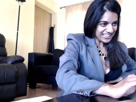 Indian girl Parul's steamy cam show