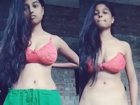 A hot and cute encounter with a young and pretty girl