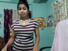Sapna's nude booty and ass on cam: A seductive showcase