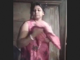 Huge ass Bangali Budi gets naked in the shower