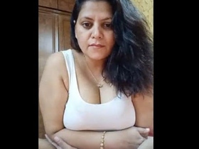 Sapna Sappu's live cam show is a must-watch for fans of Indian models