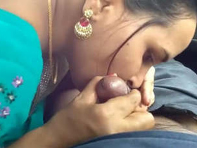 Bhabi and lover enjoy passionate car sex with handjob and kiss