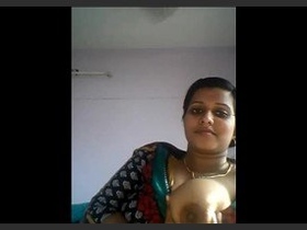 Mallu's big breasts steal the show in this MMS video